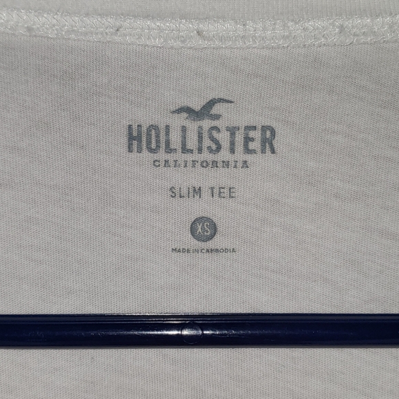 Hollister Slim Fit Longsleeve Tee - Picture 2 of 6